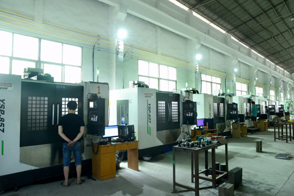 เครื่อง CNC ในโรงงาน Shunhao